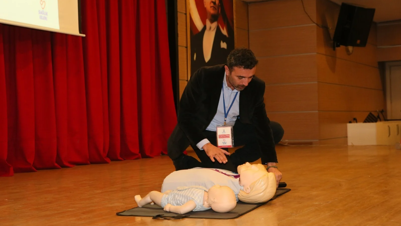 Çiğli Belediyesinden ilk yardım eğitimi