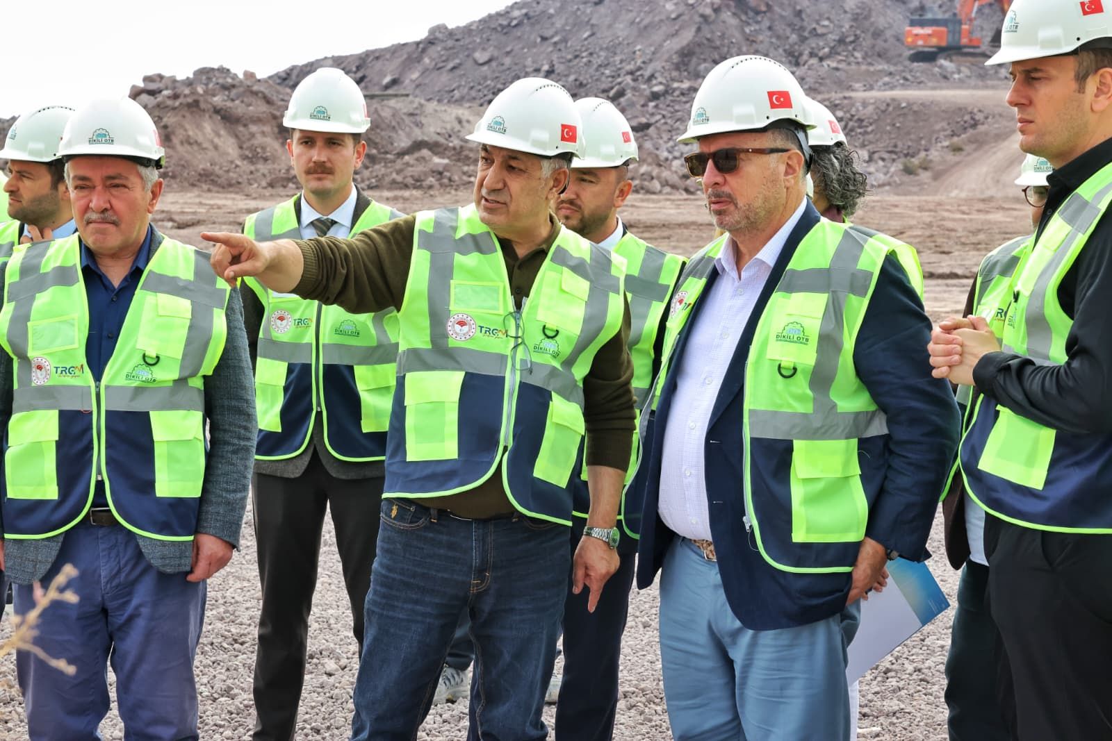 Dikili’de 74,2 milyon dolarlık tarım yatırımında yeni aşama: Dünya Bankası heyeti projeyi yerinde inceledi