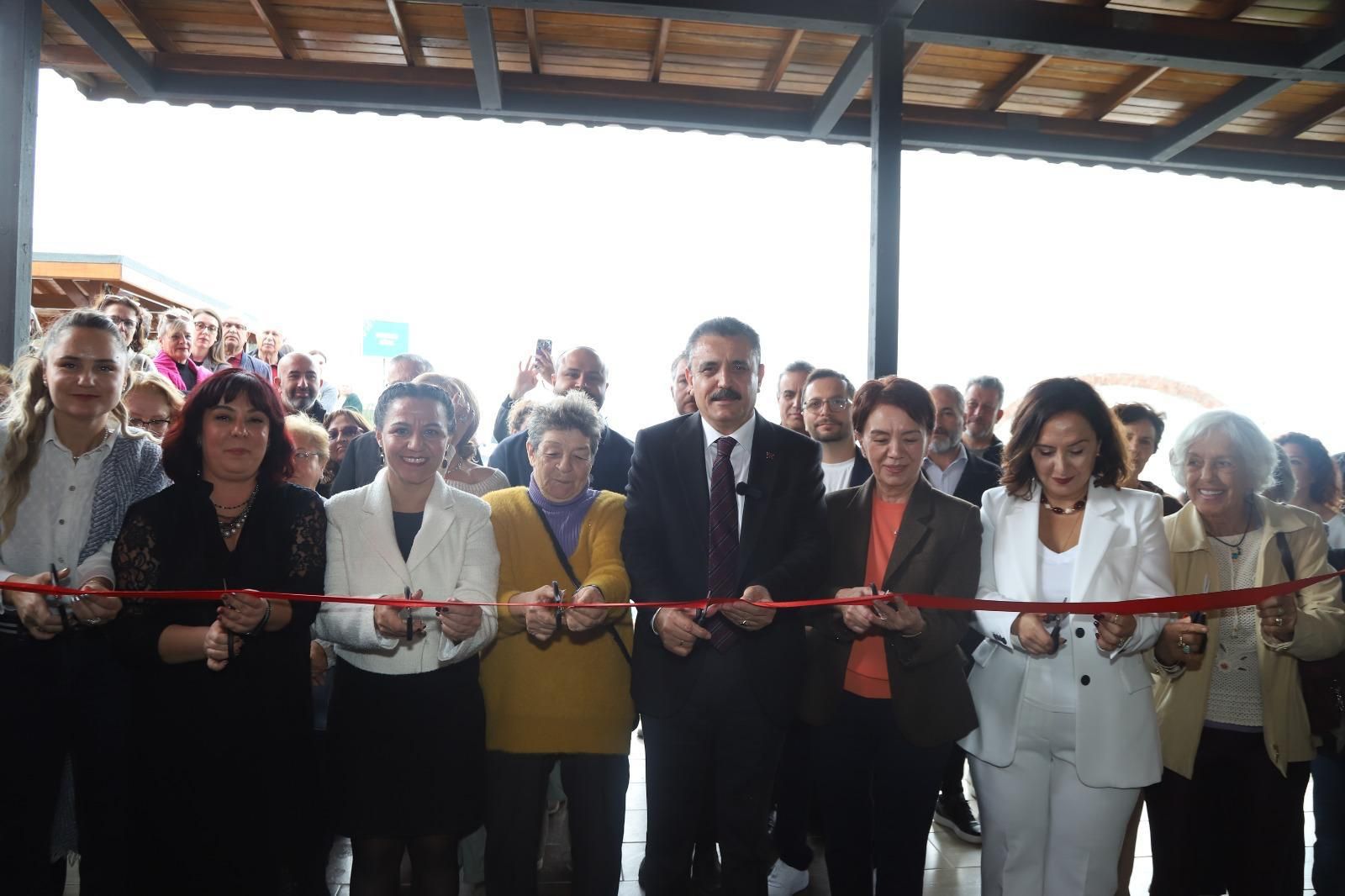 Dikili’de Yeni Sanat Merkezi Kapılarını Açtı Spordan Seramiğe 22 Branş Bir Arada (2)