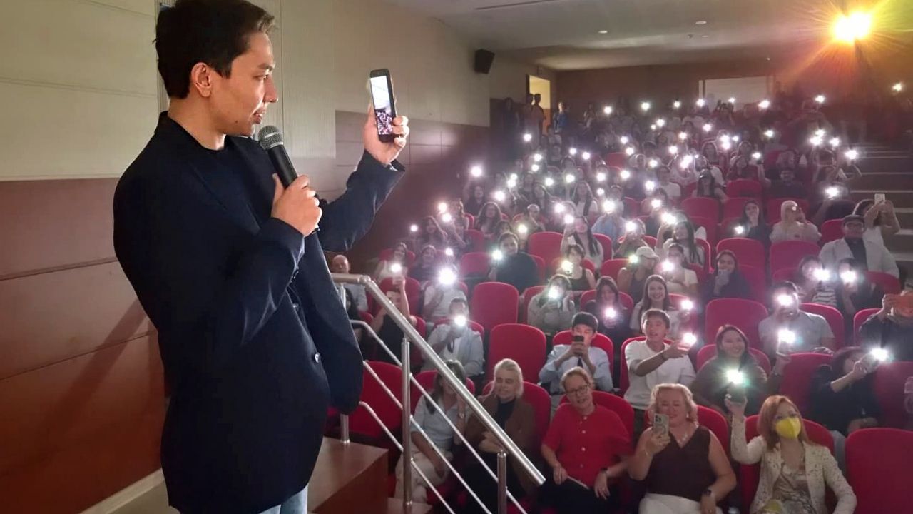 Ege Üniversitesi'nde İletişim Fakültesi Öğrencilerine Staj Müjdesi Nisan Ayında Fuar Düzenlenecek (1)