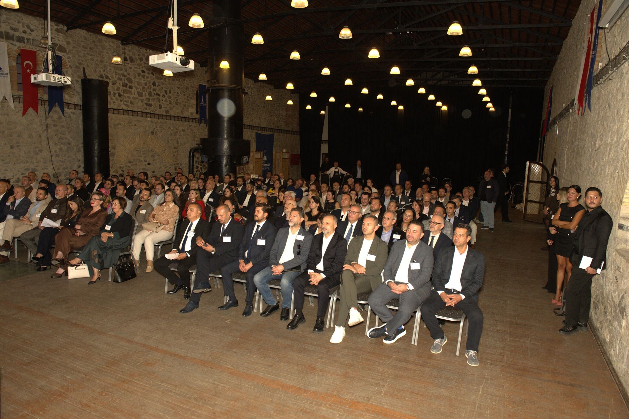 Ensi̇a'dan 10. Yila Görkemli̇ Kutlama