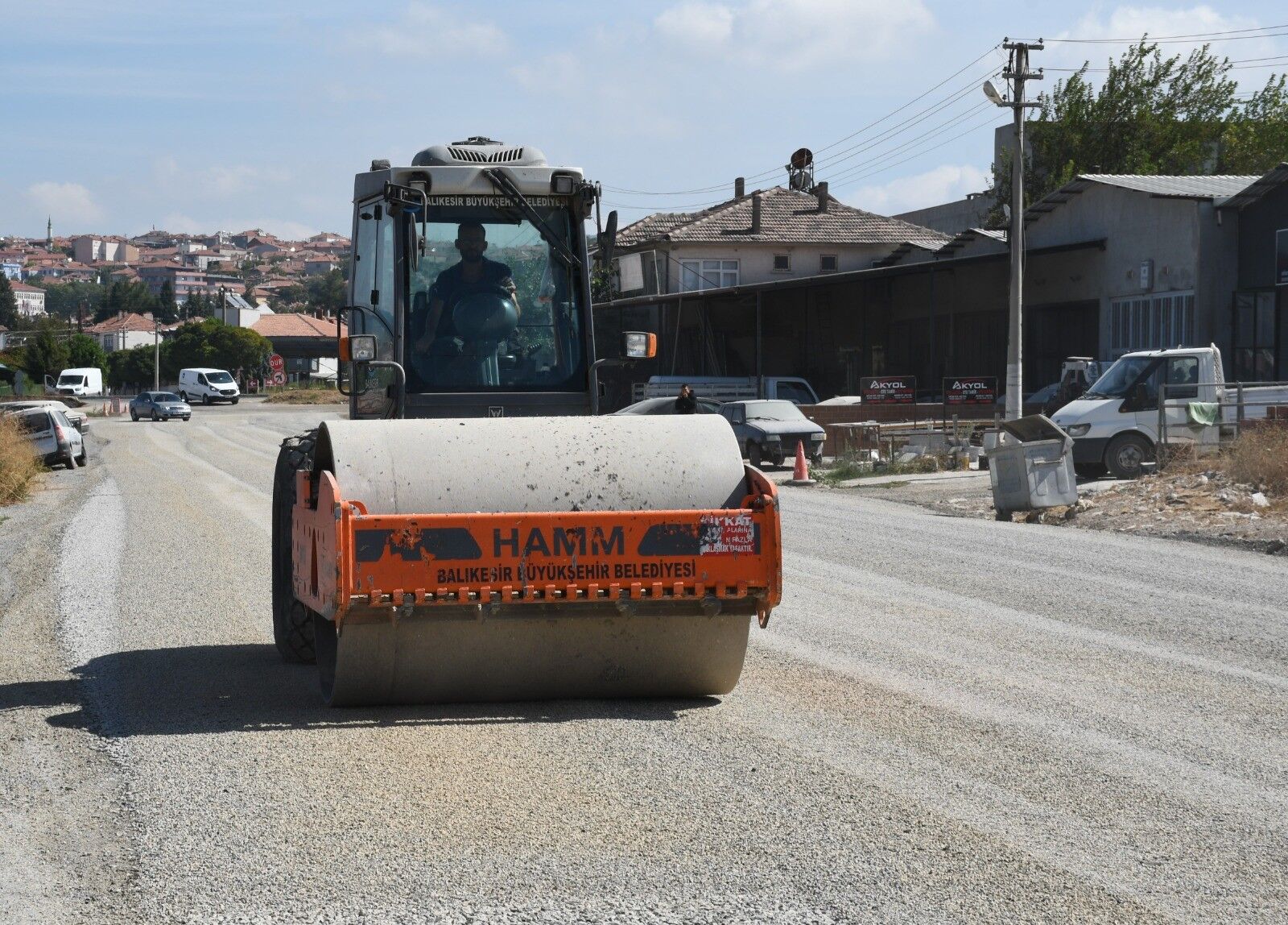 Esnaf Yıllardır Sorun Yaşıyordu! Başkan Akın Sözünü Tuttu Sanayi Sitesi Yolu Yenilendi (2)