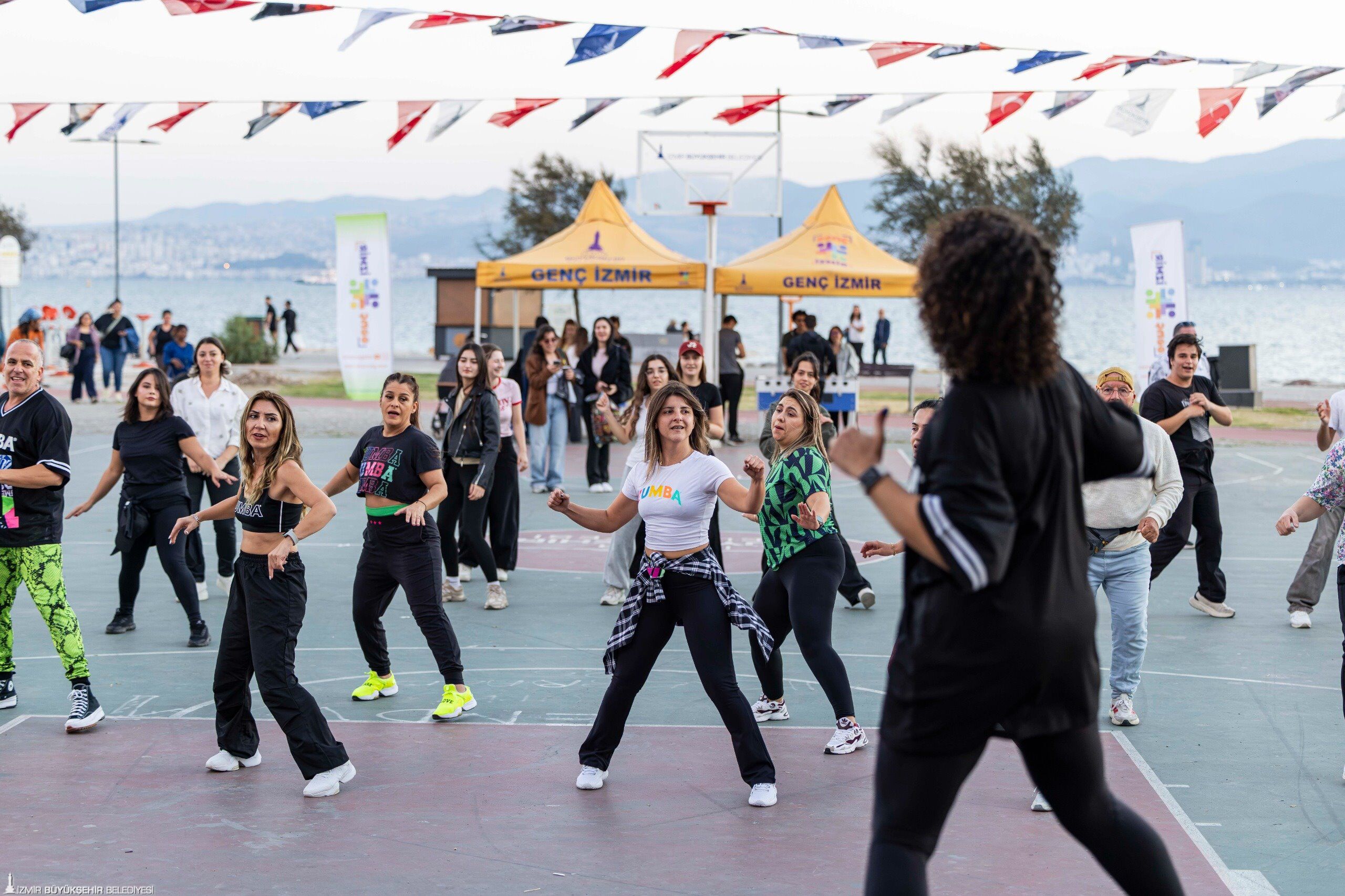 Genç İzmir Yeni Döneme Şenlikle Başladı! Zumba, Konser Ve Ödüllü Yarışma Bir Arada: İşte Etkinlik Takvimi 2