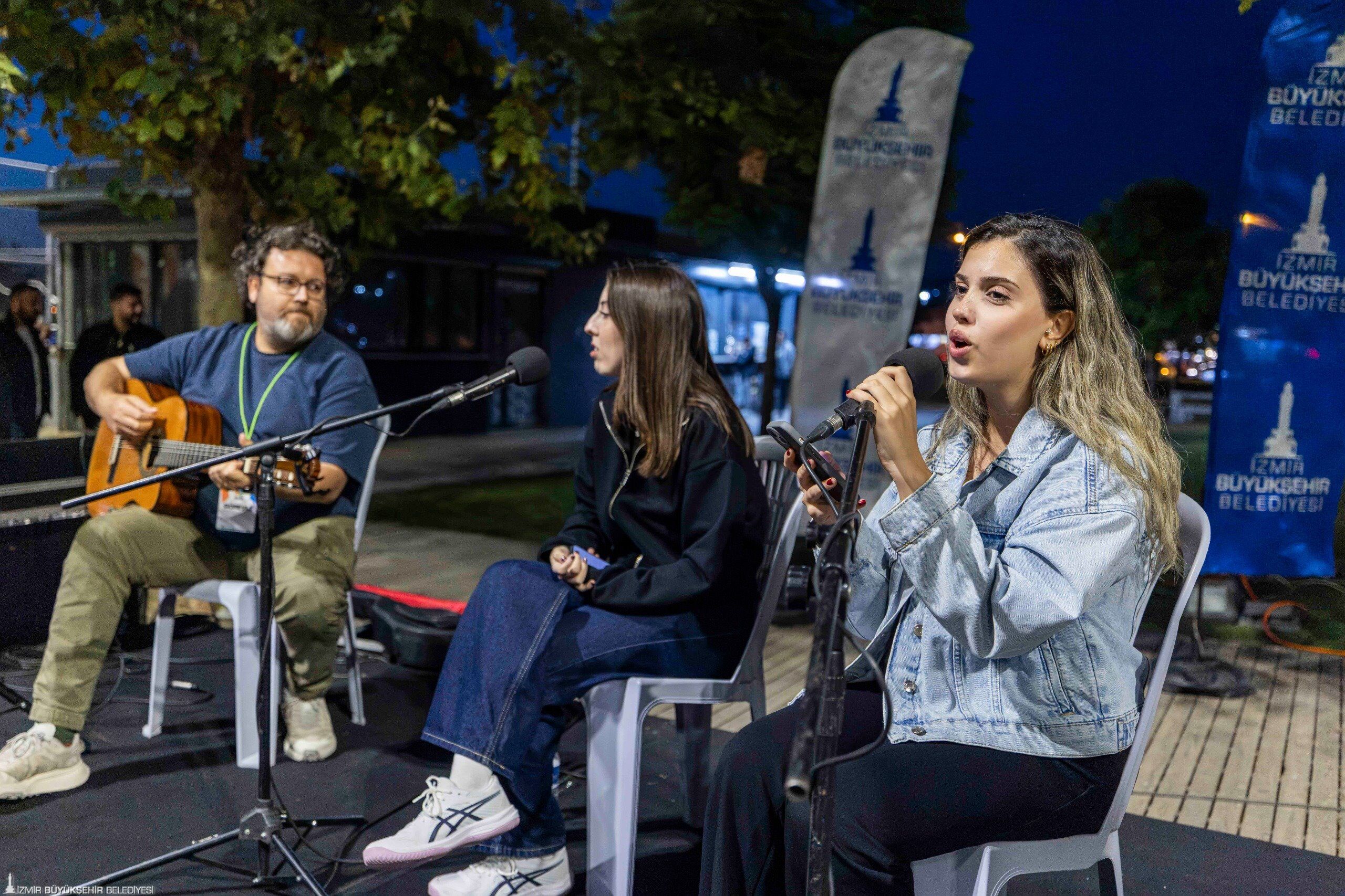 Genç İzmir Yeni Döneme Şenlikle Başladı! Zumba, Konser Ve Ödüllü Yarışma Bir Arada: İşte Etkinlik Takvimi 3