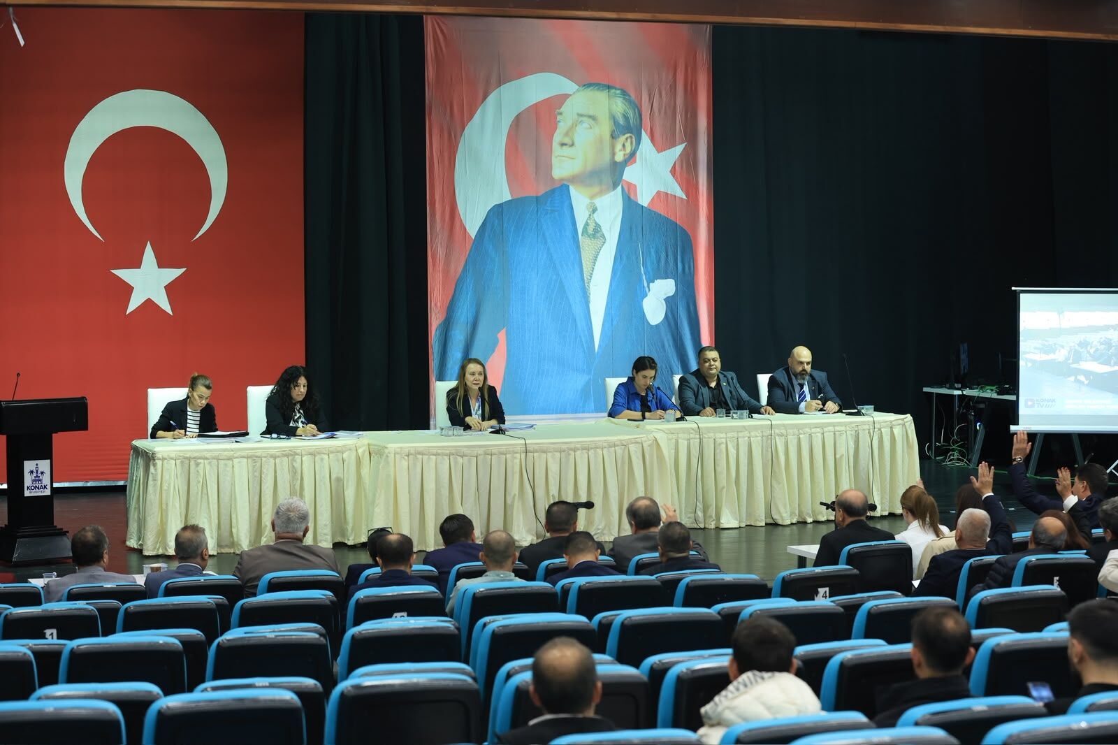 Konak’ın 9 Milyarlık Bütçesine Onay (2)