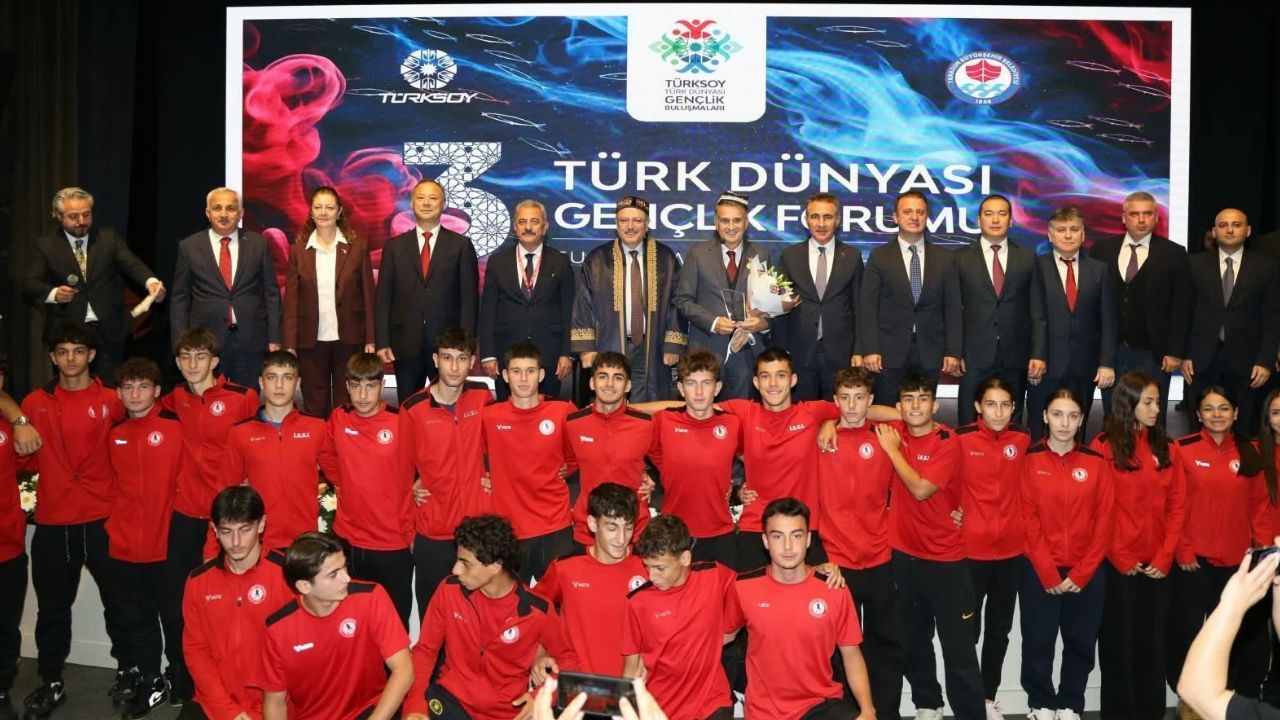 Şenol Güneş11