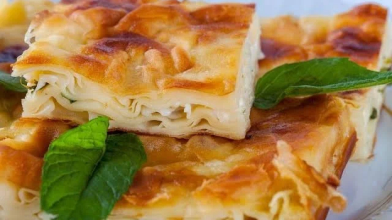 Bu tarifle pastanelere taş çıkartacaksınız! Fırından çıktığı gibi kapış kapış gidecek: Orijinal su böreği nasıl yapılır?