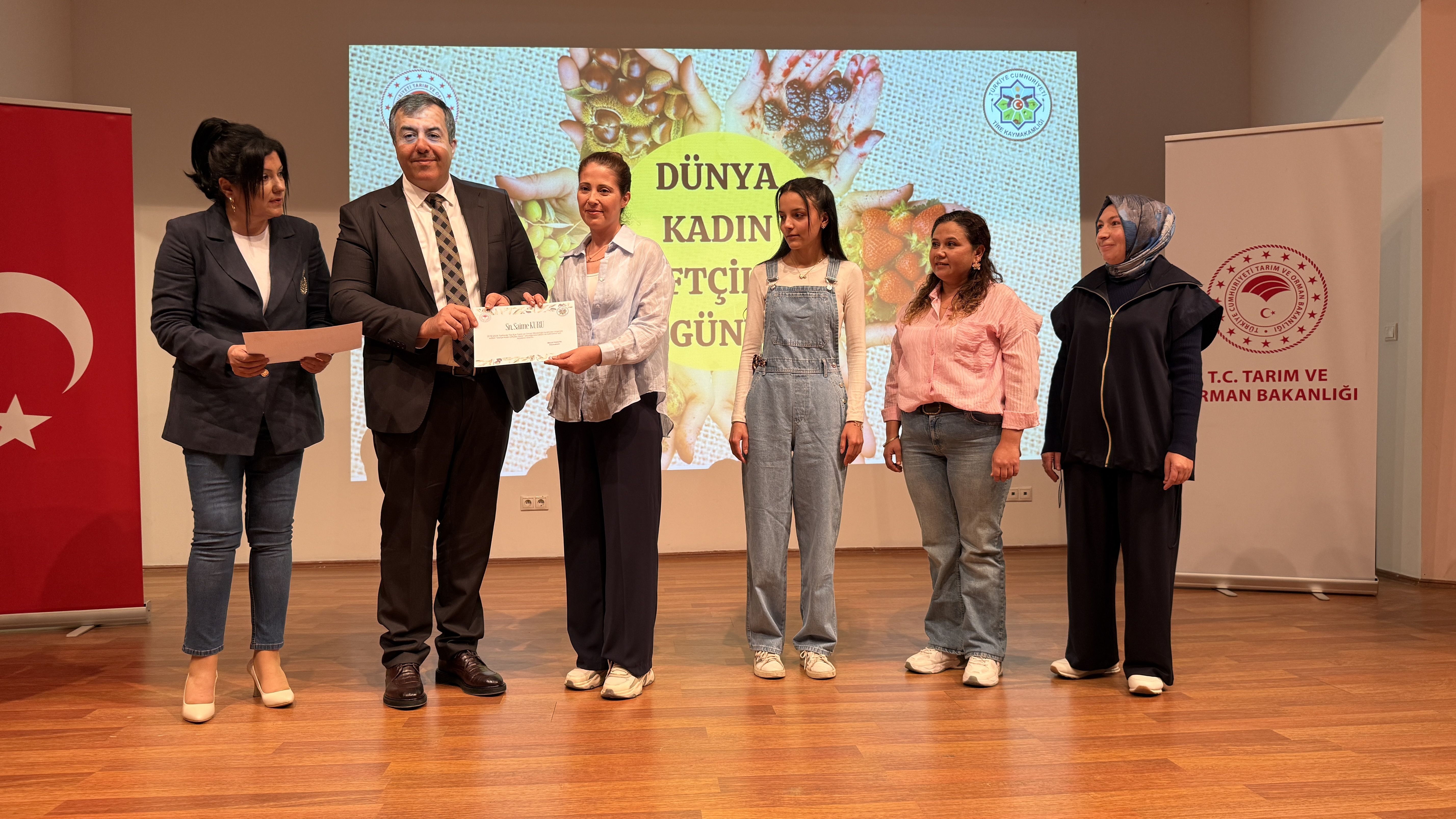 Tire’de Kadın Çiftçiler Günü Kutlandı “Emeği Daha Fazla Destekle Buluşturmalıyız” (2)