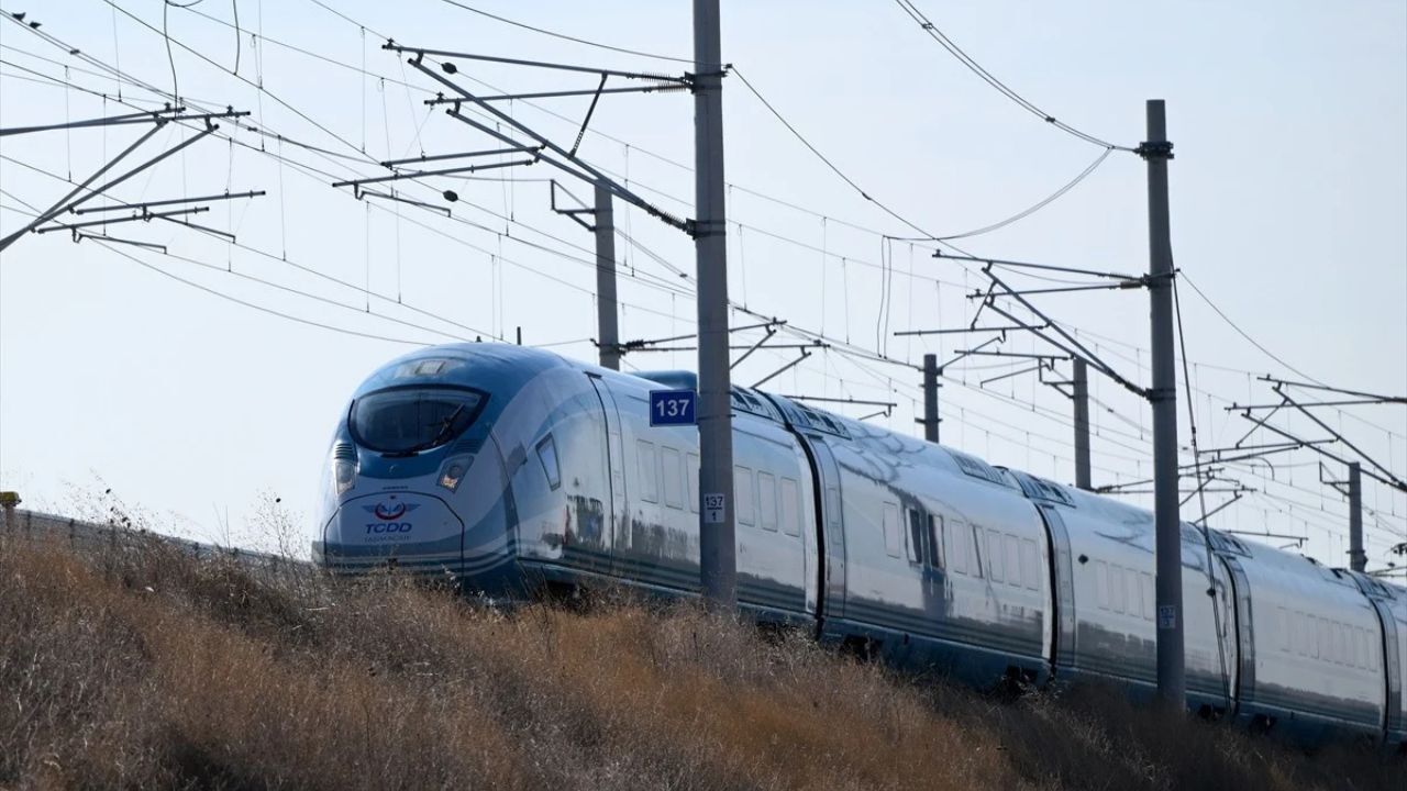 Tren Açılış