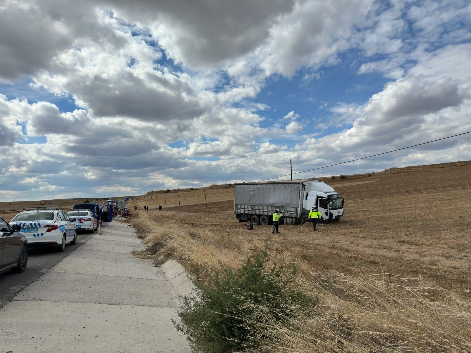 Uşak’ta Feci Kaza Aynı Aileden 3 Kişi Hayatını Kaybetti (2)