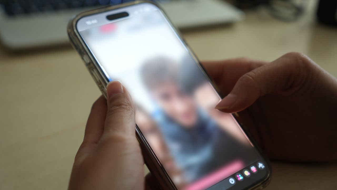 Uzmandan Gençlere Sosyal Medya Uyarısı Beğeni Uğruna Kendilerinden Uzaklaşıyorlar (1)-1