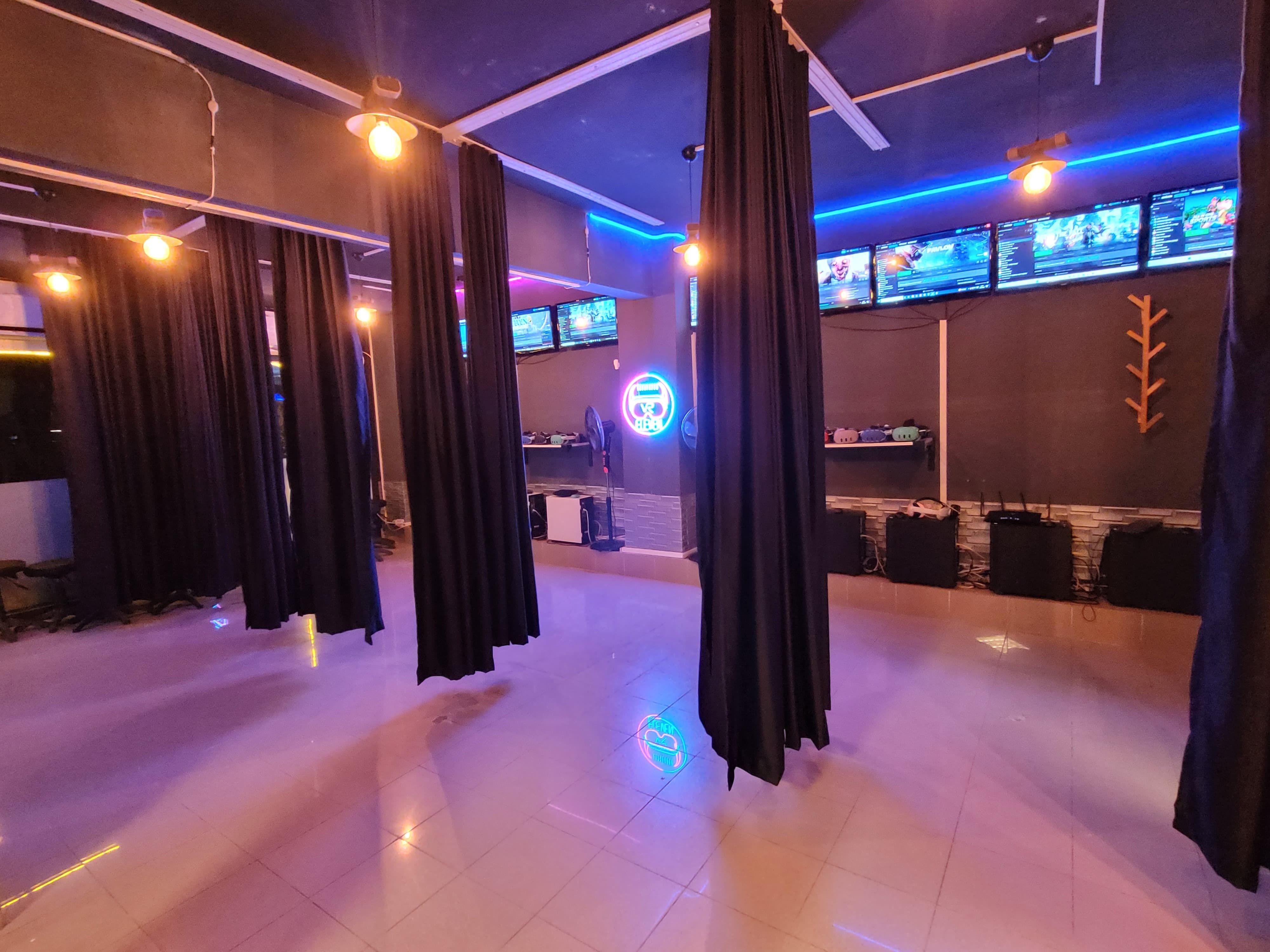 Vr Eleven Alsancak (1)